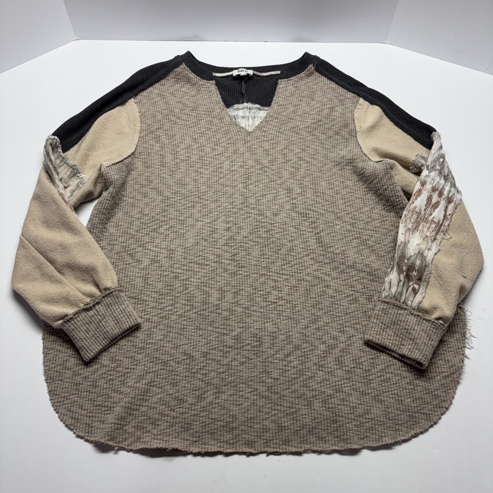 BKE Thermal Style Distressed Top With patch work Sleeves Sm‎